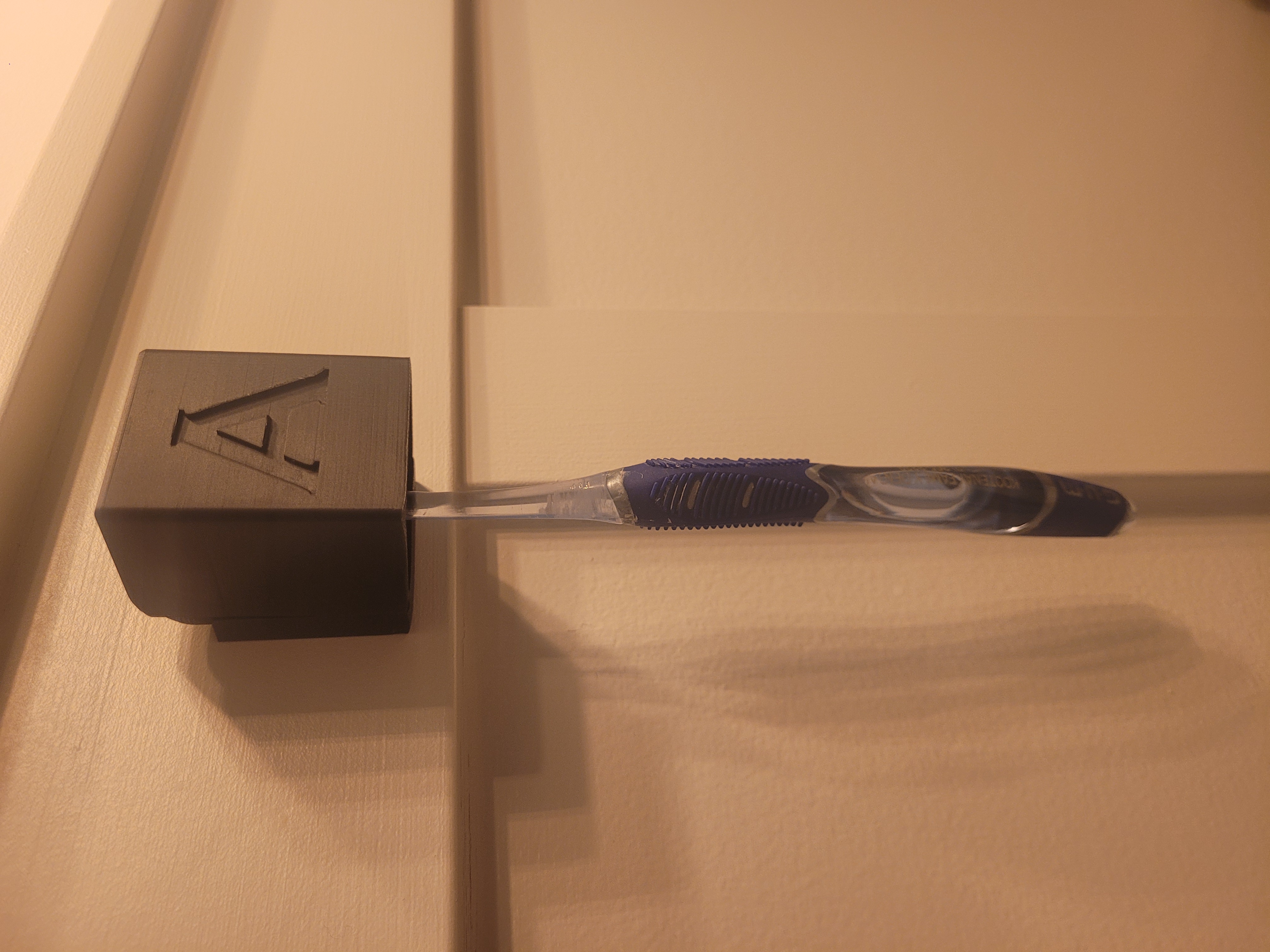 Toothbrush holder reference image